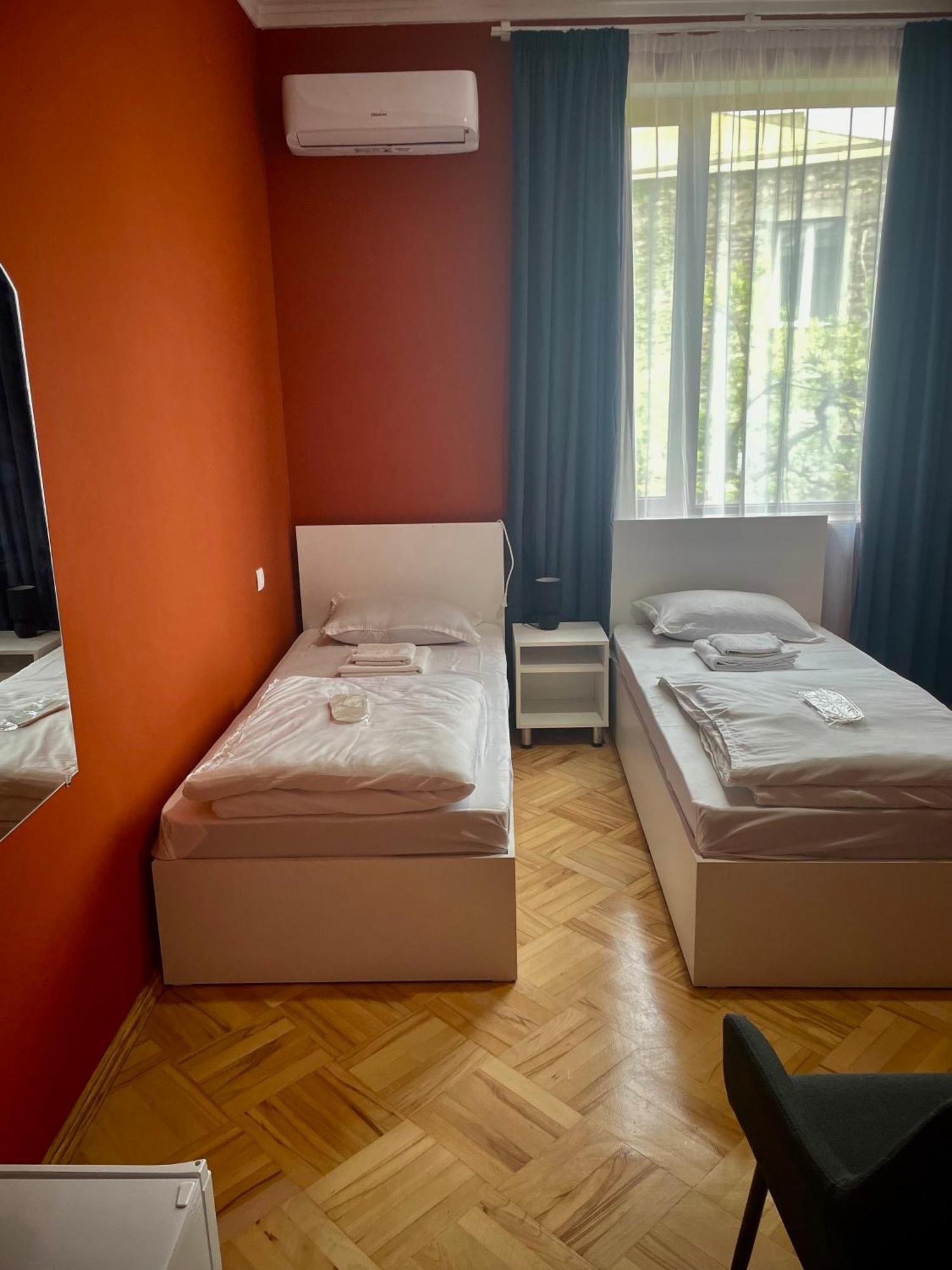 Guest House Top Floor Telavi Habitación foto